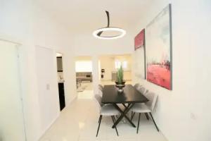 Elitnaya kvartira s dvumya spalnyami Apartments, Netanya
