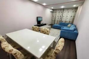 Elitnye Dvukhkomnatnye v Tsentre Bishkeka Apartments, Bishkek