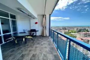 Polyot s Panoramnym Vidom na Suhum Apartment, Gumista