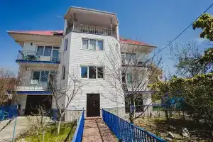 Vosem vetrov Guest house, Adler