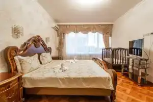 S Vidom Na More Flat, Adler