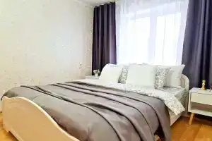 Studiya komnata Na Zare Flat, Chebarkul'