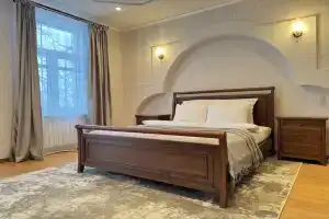 V Istoricheskom Tsentre Na Volzhskoy Naberezhnoy Flat, Yaroslavl