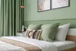 Studiya U Metro Kosmonavtov, Ekaterinburg