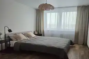 Odnokomnatnaya Na Vize Ryadom S Megoy Flat, Ekaterinburg