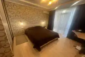 Starookhotnichyya Flat, Adler