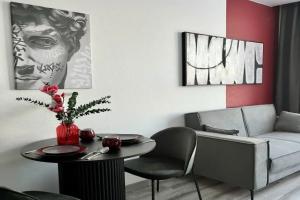 Domashnyiye Na Pavla Nikolskogo 10k1 Apartment