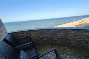 Na Beregu Kaspiyskogo Morya Flat, Makhachkala