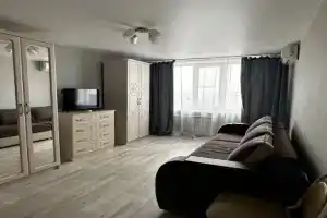 Na Prospekte Lenina Flat, Volzhsky