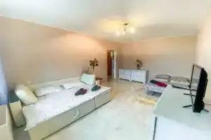 Uyutnaya Kvartira Vozle Sheremetyevo Apartments, Lobnya