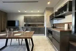 Shikarnaya Dizaynerskaya Dvukhkomnatnaya Kvartira Vozle Naberezhnoy Flat, Togliatti