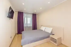 Dvukhkomnatnaya Kvartira S Vidom Na Skver Flat, Kurgan