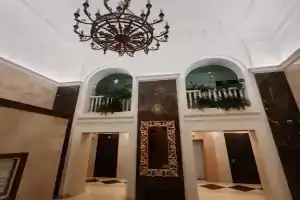 Legendarnaya V Elitnoy Stalinskoy Vysotke Flat, Moscow