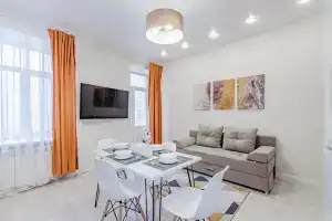 3-kh komnatnye s frantsuzskim balkonom Apartments, Kazan