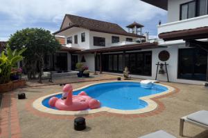 Soi Baan Song Thai Villa, Chalong