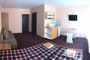 Odnokomnatnie Apartments, Chebarkul'