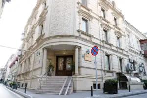 Nemi Hotel, Baku