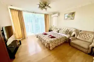 Prestizh S Terrasoy Apartments, Yalta