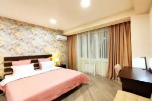 v dvukh shagakh ot morya Apartments, Adler