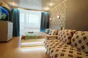 Renta27 na naberezhnoj Amura u Kolesa Obozrenija Flat, Khabarovsk