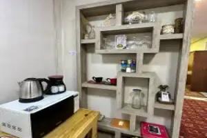 Vahe's Family Guest House Front, Yerevan