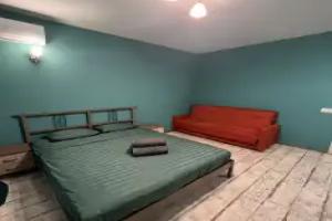 Na Ulitse Ulyyanovykh 31 Flat, Podolsk