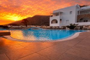 Noeme Santorini Hotel, Perissa