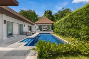 Mauri Modern 4BR with Private Pool Villa, Thalang