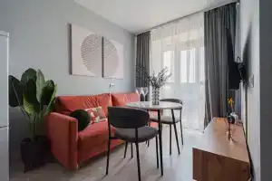 Krasivaya dvukhkomnatnaya formata Evro v ZhK Moskovskij Kvartal Flat, Ekaterinburg