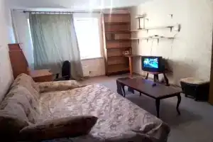 V Ekologicheski Chistom Rayone Flat, Zelenograd