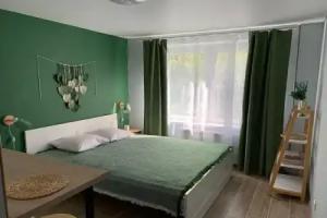 Na Vesenney 32 Flat, Chekhov