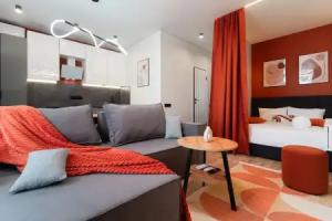 Stilnaya Studiya U Areny Flat, Omsk