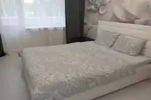 Na Ulitse Korolenko 23 Flat, Serov