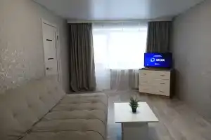 Na Ulitse Lenina 144 Flat, Serov