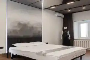 Zerkalny Indastrial-Loft V Tsentre Kazani U Naberezhnoy Kabana Apartments, Kazan