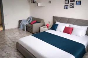 V Novom ZHK Flat, Sevastopol
