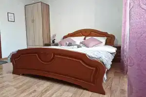 Dvukhmestny Ekonom Pogostim Flat, Chebarkul'