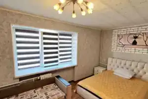 Na Ulitse Karpovicha 10 Apartments