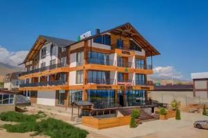 Baktuu-Dolonotu - Hotels