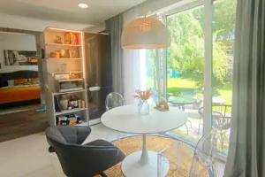 S Saunoy Kaminom i Sobstvennym Terrasoy Apartments, Kaliningrad
