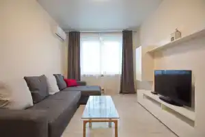 Aparton na Makaenka 12V-12x Apartments