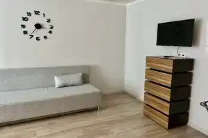 Otlichnaya V 10 Min Ot Metro Flat, Moscow