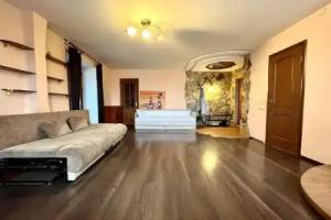 Na Sovetskoy 155 Flat, Al'met'yevsk