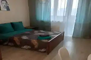 -Studiya U Zhk Kristall Flat, Tyumen