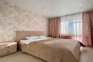 Na Ostrovskogo 110 Apartments