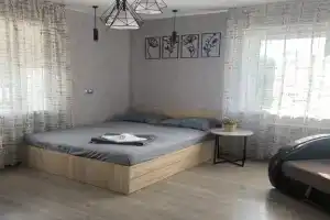 Studiya 2 Flat, Glazov