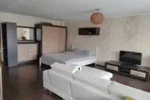 Novo-Sadovaya 30 Flat, Samara