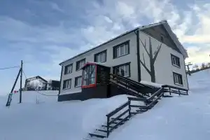 Cheget Hotel, Gubakha