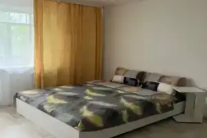 Blagoustroyennye Na Beregovoy Apartments, Pervouralsk