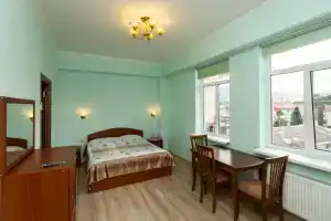 Atlant Mint-1 Flat, Alushta